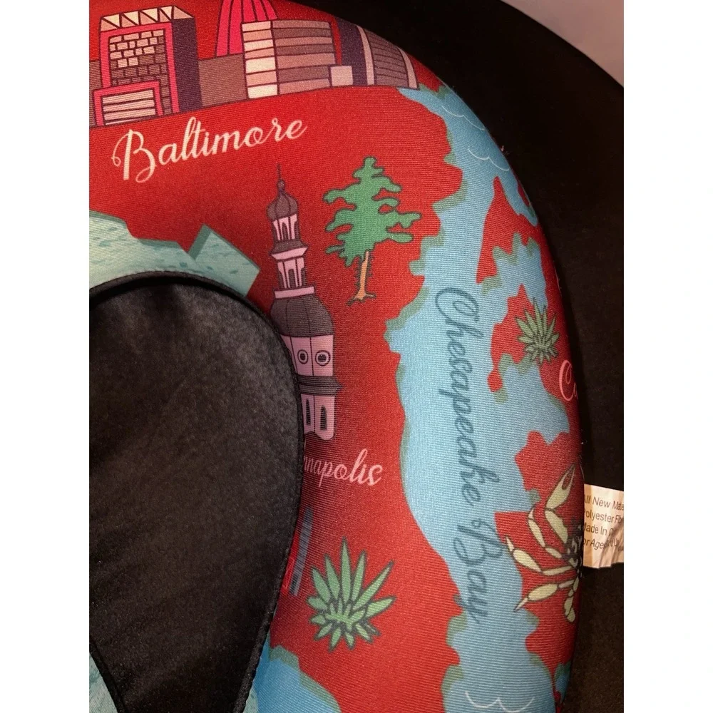 Baltimore, Maryland Souvenir travel neck pillow